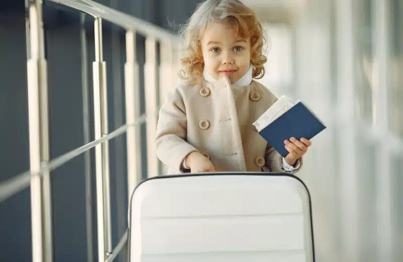 Les démarches pour renouveler les passeports de vos enfants avant le départ en vacances