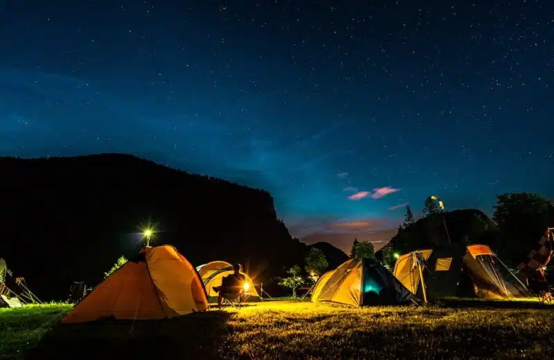 Découvrez les plus belles escapades en plein air dédiées aux amateurs de camping et de nature