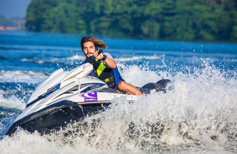 Les incontournables des activités nautiques en bord de mer