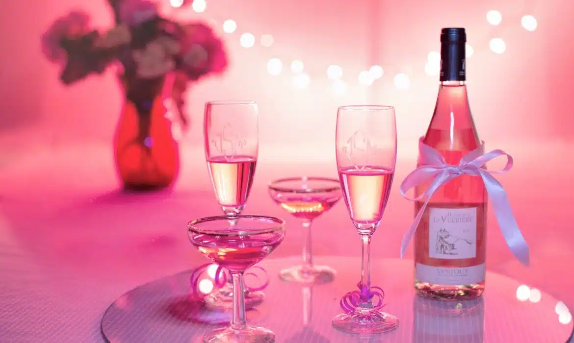 La renommée mondiale du rosé Bandol : comment ce vin est devenu l’un des meilleurs vins rosés ?